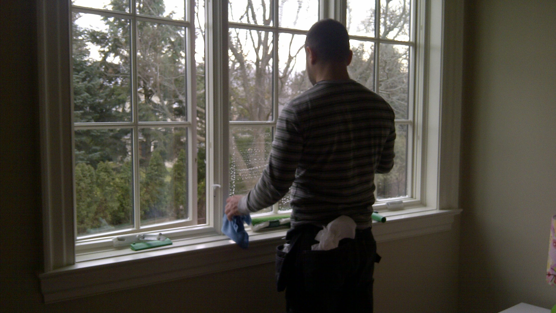 Questions to Remember Before Hiring Residential Window Washing Company