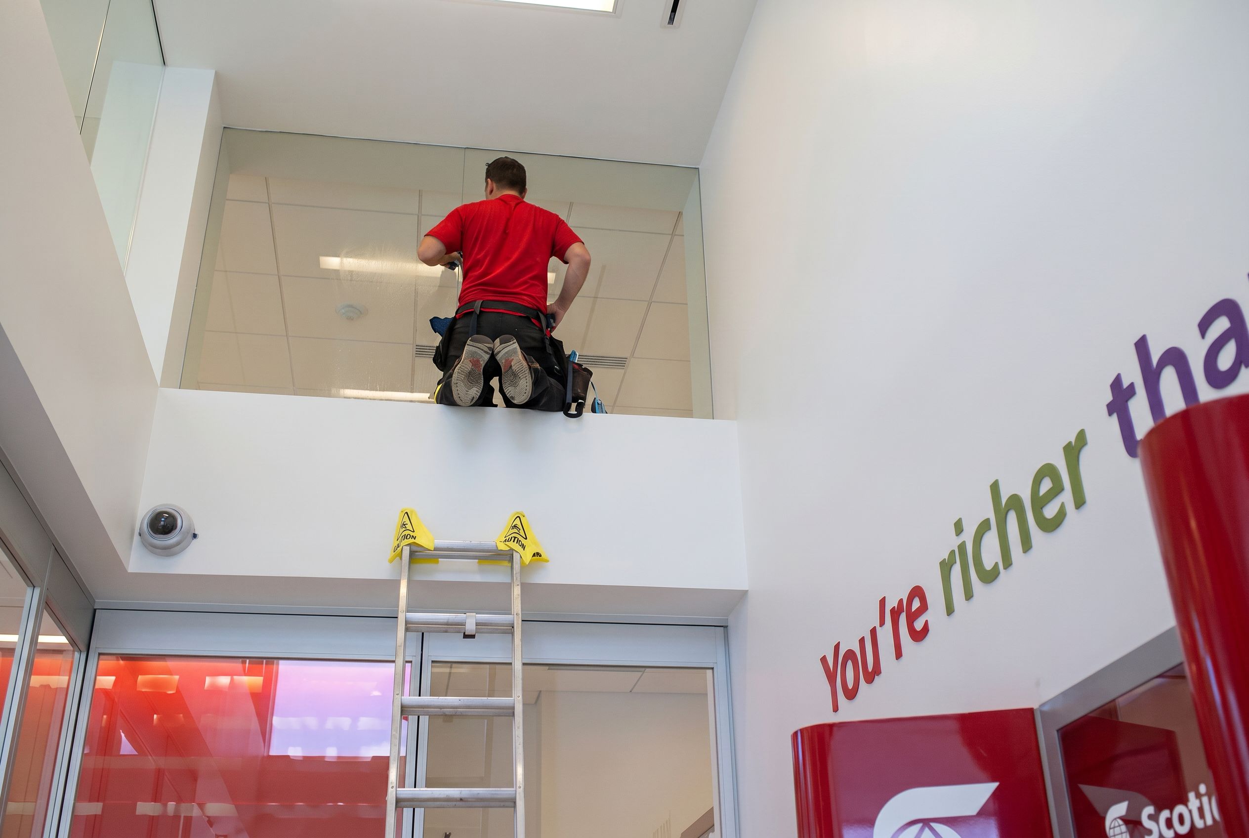 Eavestrough cleaning